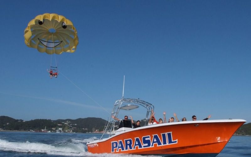 Flying Kiwi Parasail