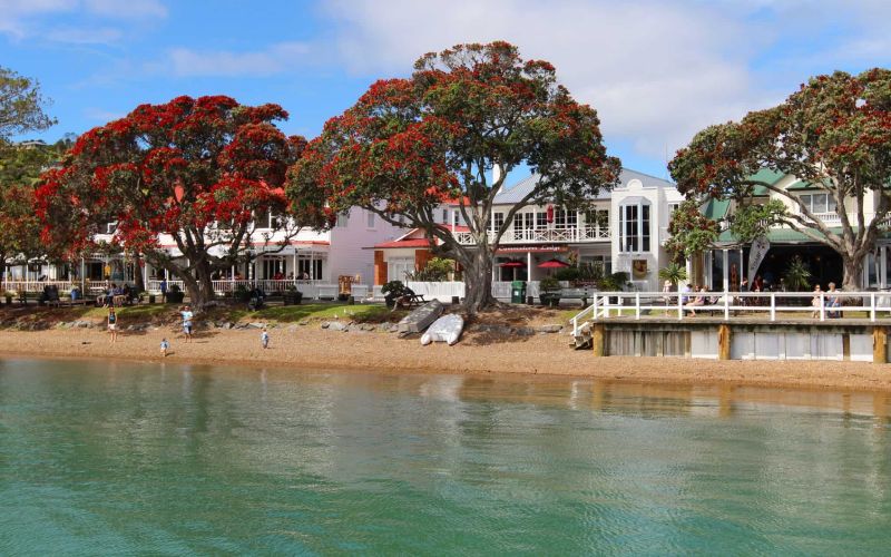 Visit Russell