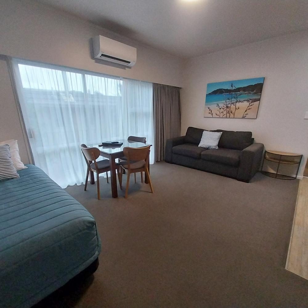 Top Floor 1-Bedroom